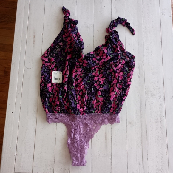 NWT Free People Floral Bodysuit - Picture 4 of 6